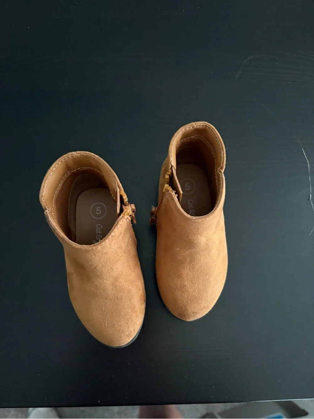 5c Chelsea boots